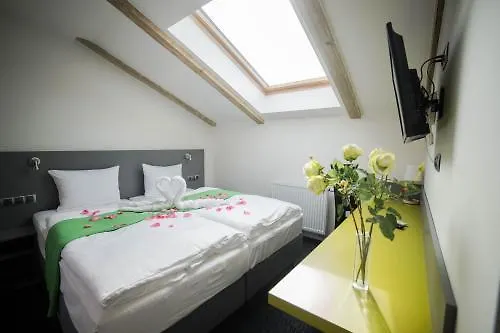 Ξενοδοχείο Herrmes 3*